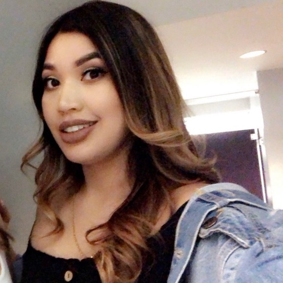 Meet your Posher, Joanna - Picture 1 of 1